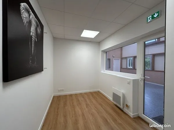 Bureaux 144 m² Séné
