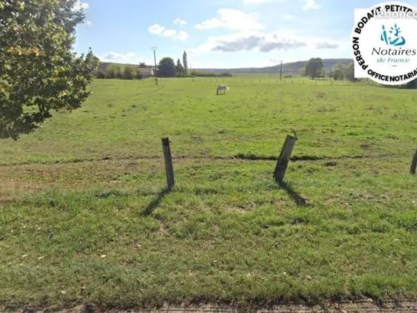 Terrain 1010 m² URUFFE