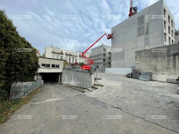 Local d'activité 3300 m²