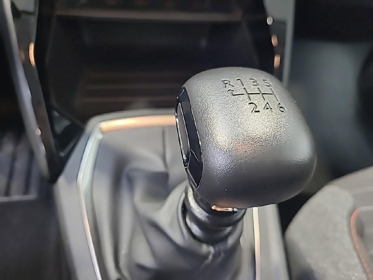 Peugeot 208 bluehdi 100 s&s bvm6 active business r — photo 19