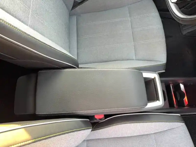 Renault Megane e-tech ev60 220 ch optimum charge — photo 21