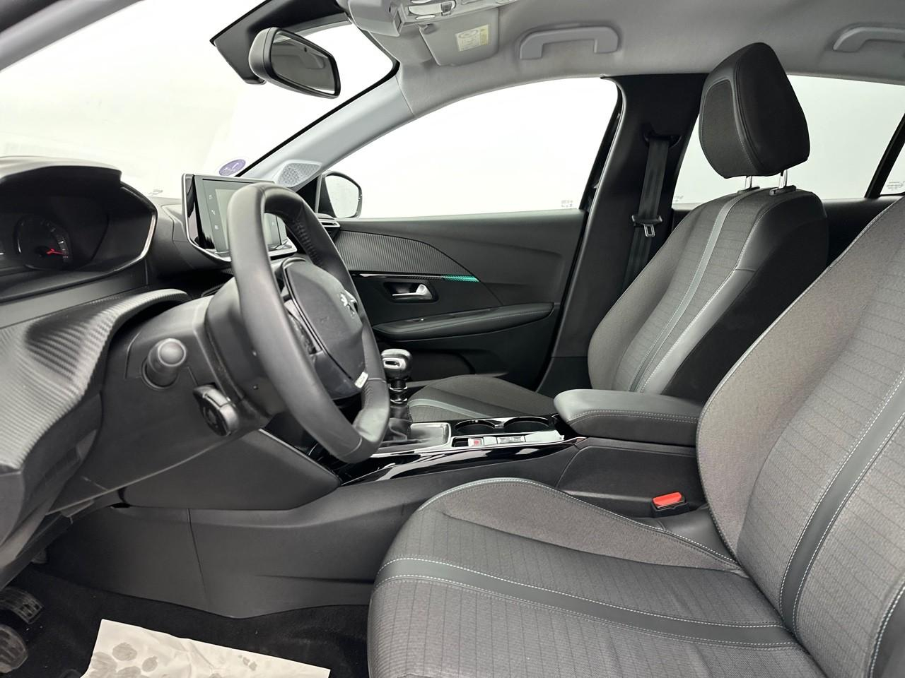 Peugeot 208 puretech 100 s&s bvm6 allure — photo 9