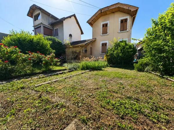 Maison 3 p 62 m2 à Cran Gevrier entièrement à rénover