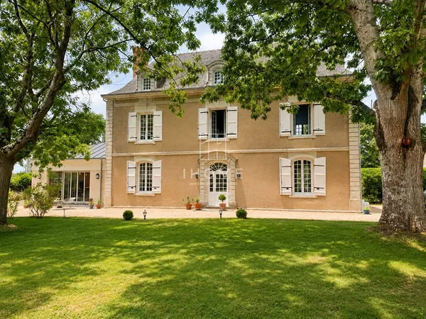 Maison de maitre Soulaire Et Bourg 7 pièce(s) 220 m2