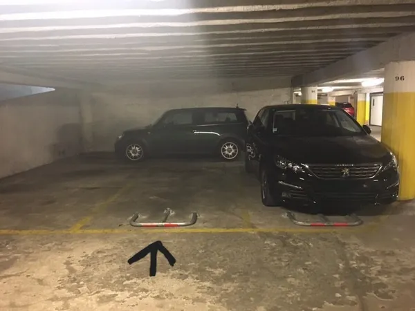 location parking Place Victor Hugo Paris 16