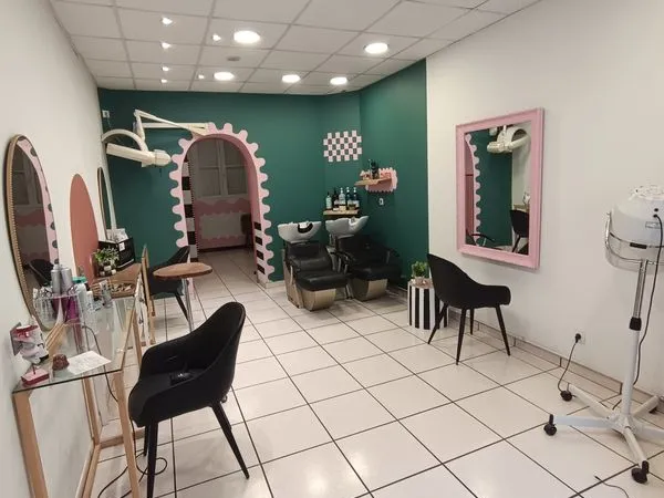 Fond de commerce, salon de coiffure mixte à Tarbes