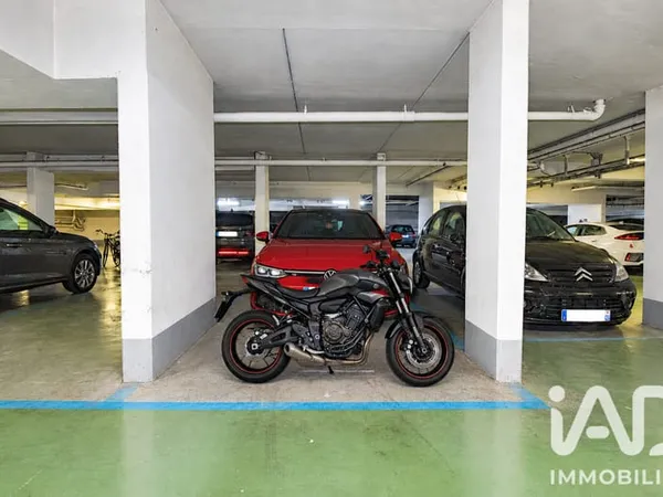 Parking 15 m²