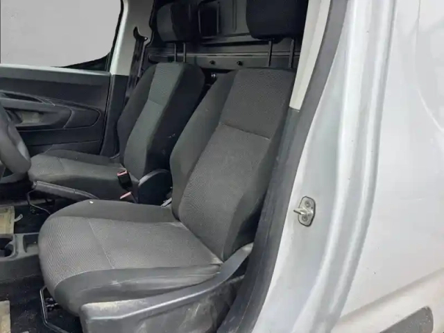 Citroën Berlingo van taille xl 950kg bluehdi 130 s&amp;s bvm6 — photo 31