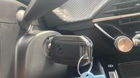 Peugeot 2008 1.2 Hybrid 110ch Style e-DCS6 — photo 16