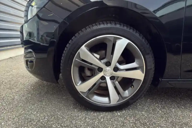 Peugeot 308 1.2 puretech 130ch s&amp;s eat6 — photo 21