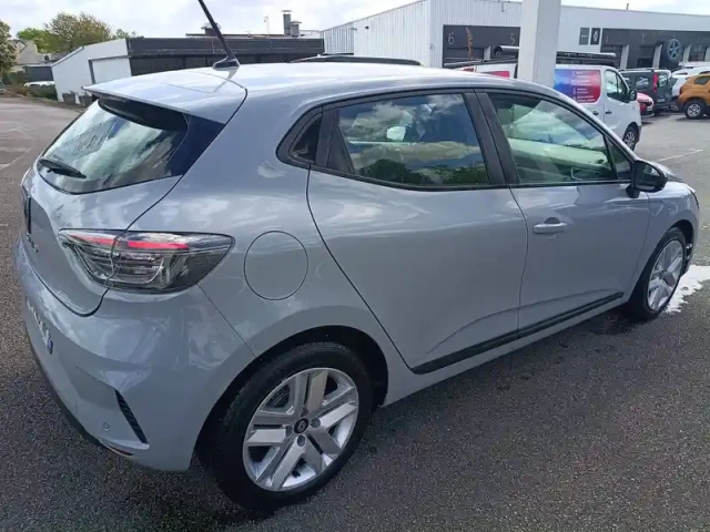 Renault Clio blue dci 100 ch gsr2 — photo 2
