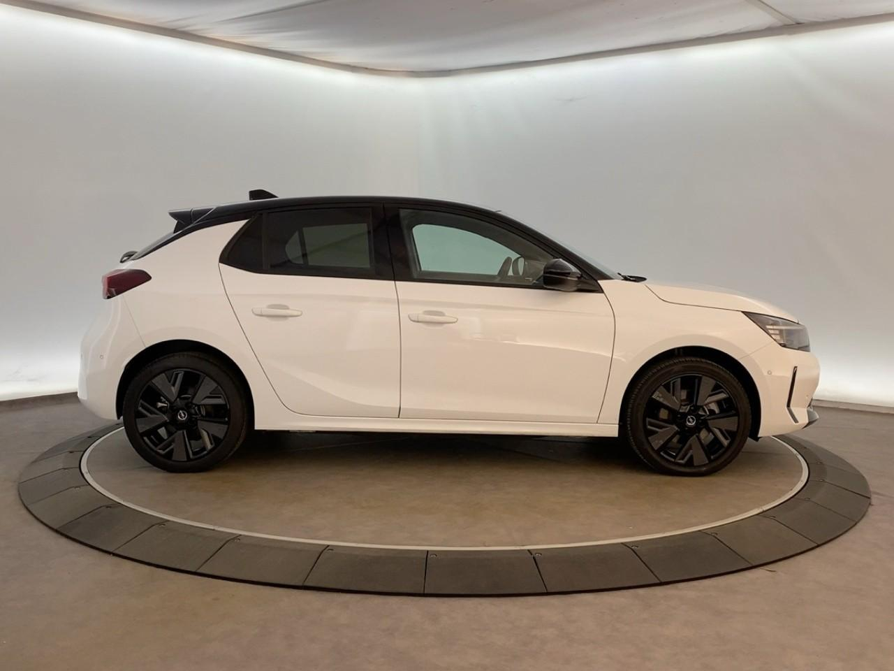 Opel Corsa gs electric 156 ch — photo 4