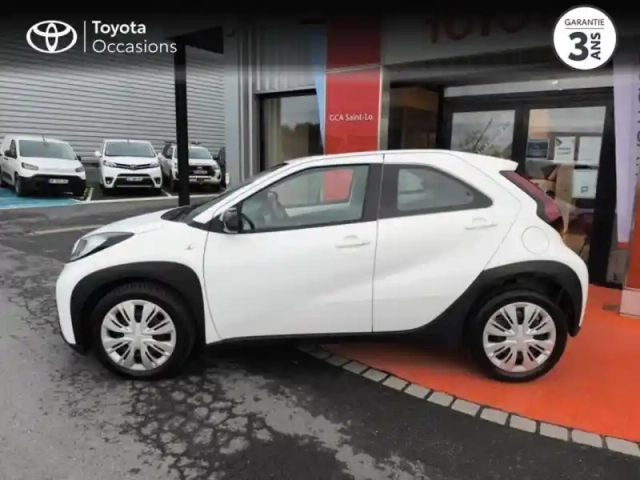 Toyota Aygo x 1.0 vvt-i 72ch dynamic — photo 3