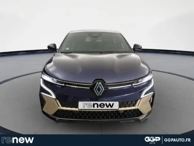 Renault Megane e-tech electric ev60 220ch iconic super charge -c — photo 23