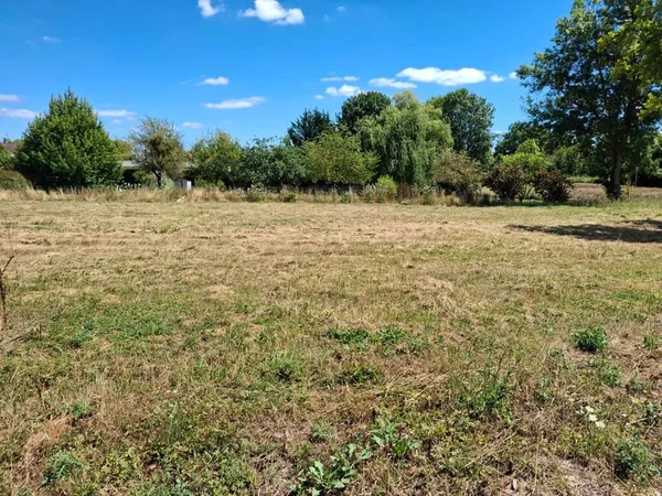 Terrain à bâtir Vente Saint-Germain-du-Bois   45000€