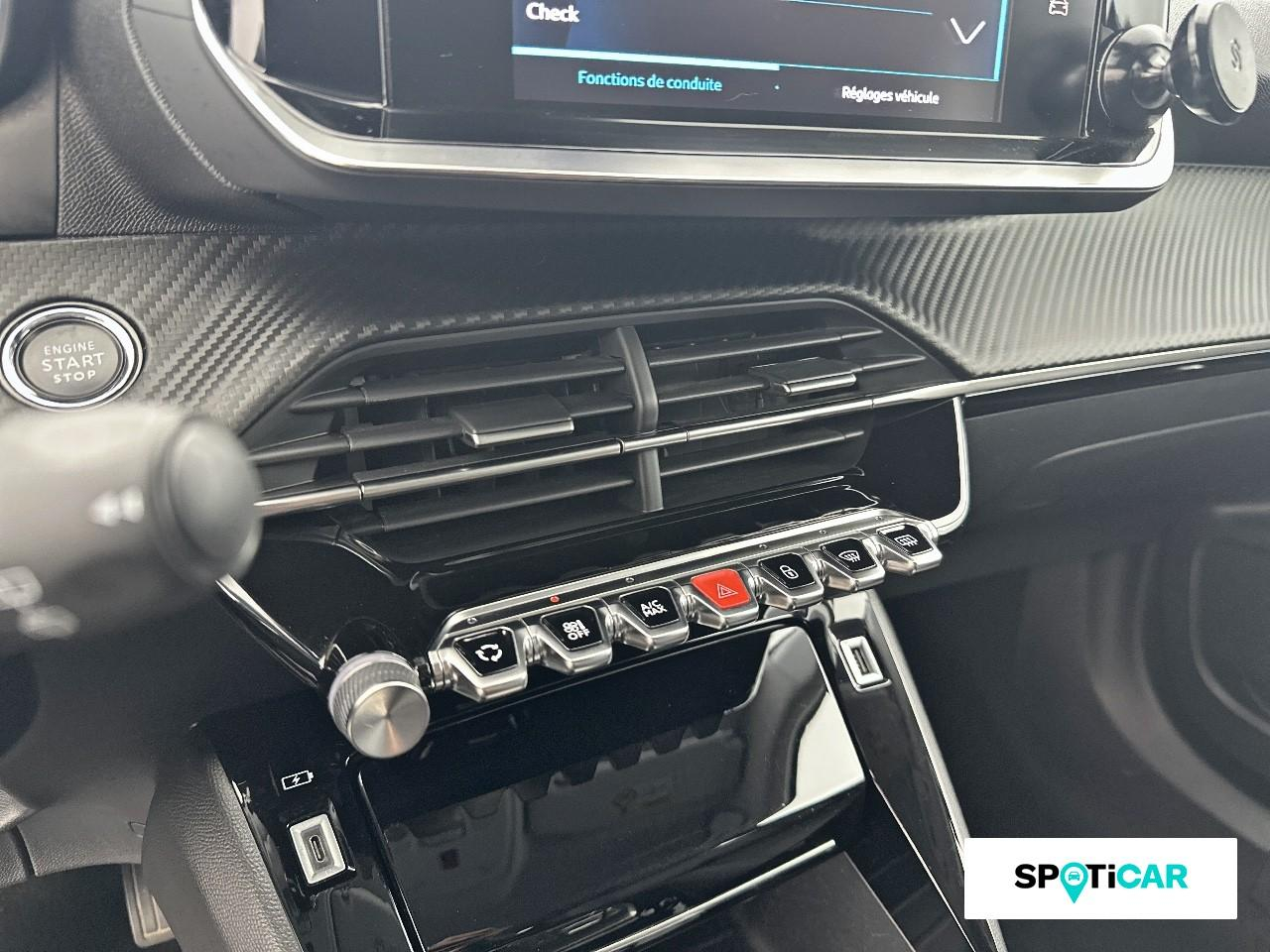 Peugeot 2008 e-2008 136ch allure — photo 15