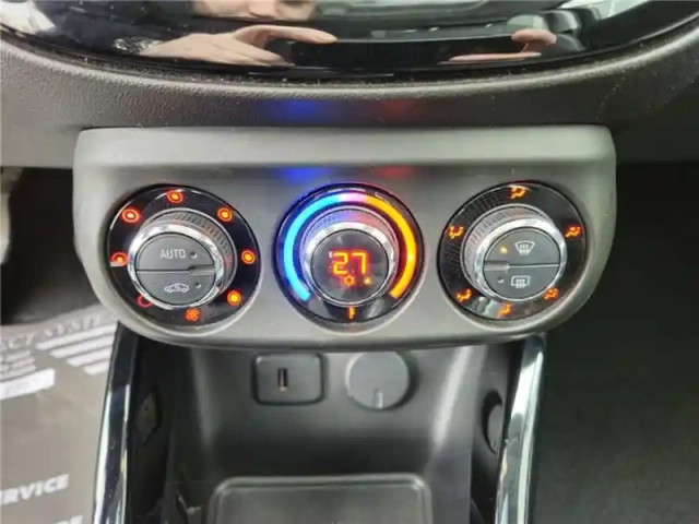 Opel Adam 1.4 twinport 87 ch s/s — photo 28