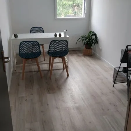Bureau à louer dans maison de santé a mauves sur loire