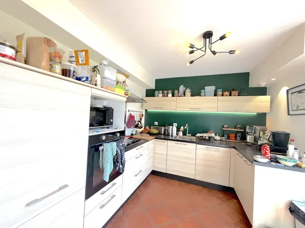 Maison T5 avec garage sur un terrain de 4402
