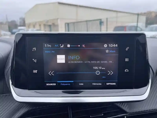 Peugeot 208 puretech 100 s&amp;s bvm6 — photo 57