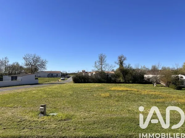 Terrain 800 m²