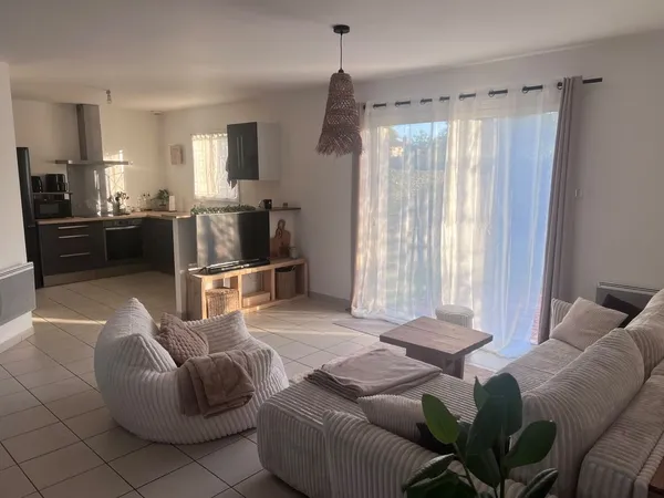 Maison de 92m2 à louer sur Camiran