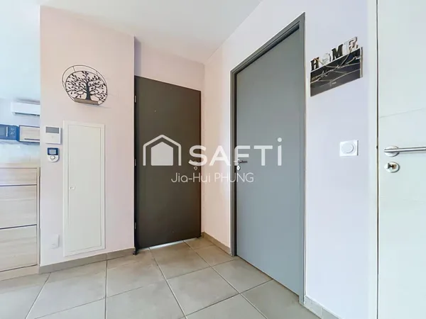 Appartement moderne avec parking - Quartier Saint-Jean-d'Angély