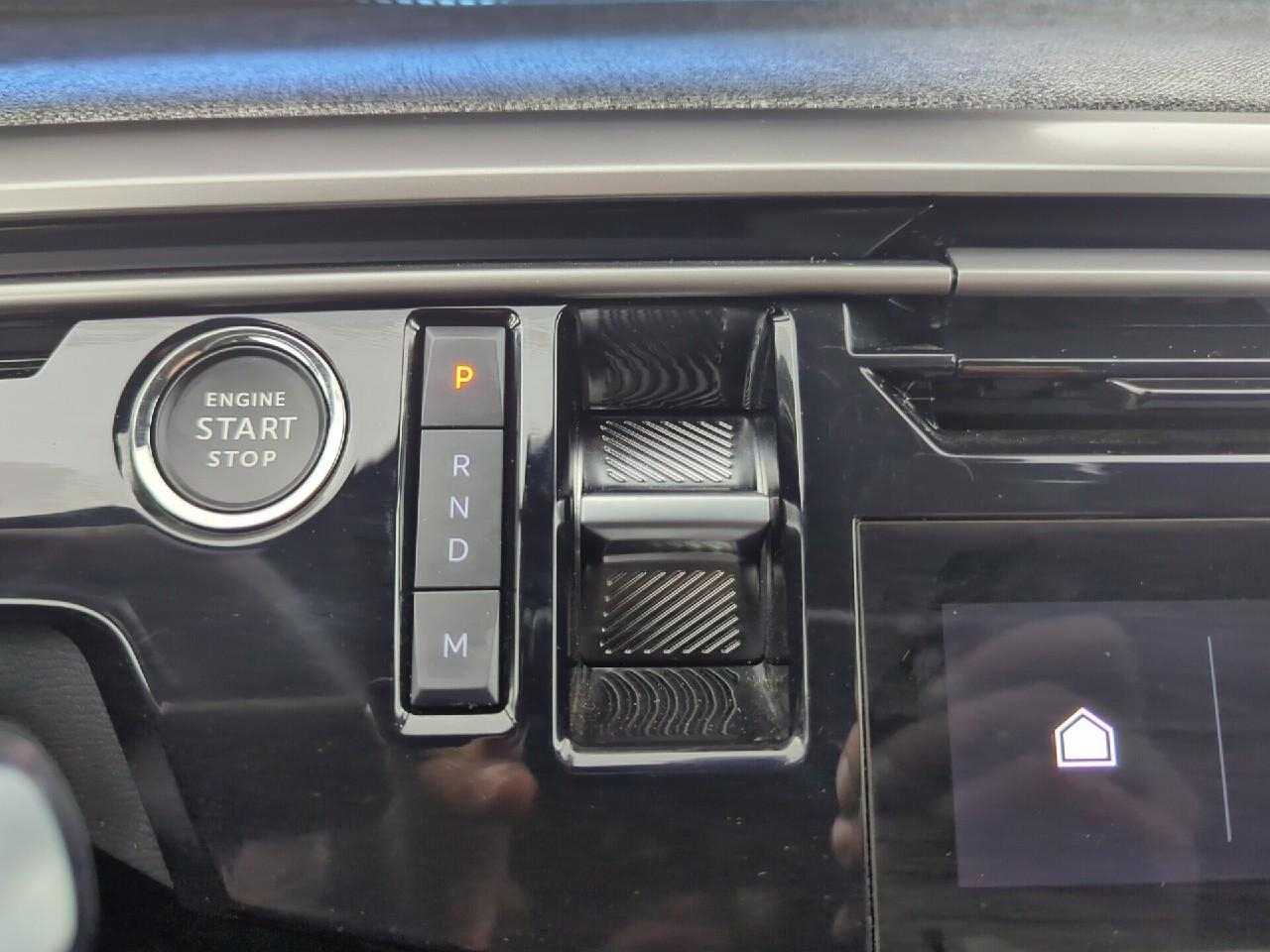 Peugeot 3008 hybrid 145 e-dcs6 gt — photo 26