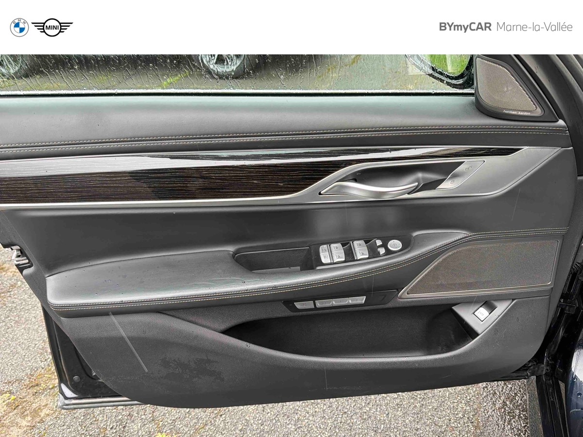 BMW 740e iPerformance 326 ch — photo 27