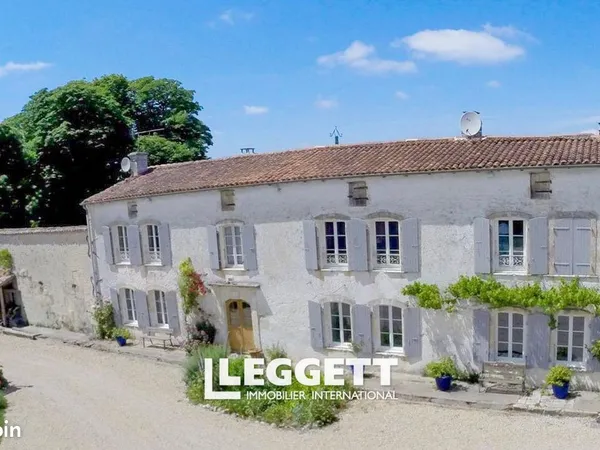 Maison 39 pièces 820 m²