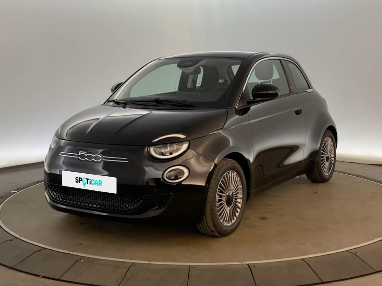 Fiat 500 3+1 e 118 ch red — photo 1