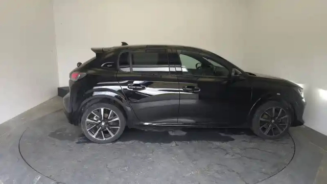 Peugeot 208 puretech 130 s&amp;s eat8 — photo 5