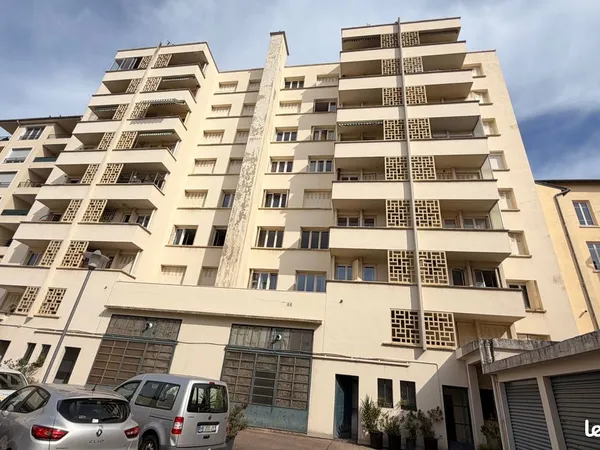 LYON 3 proche Part-Dieu | Résidence 7ème étage | 93 m²
