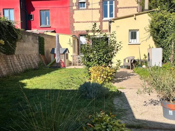Maison T3 88 m² jardin, terrasse, 3 garages - 8 min du CHU