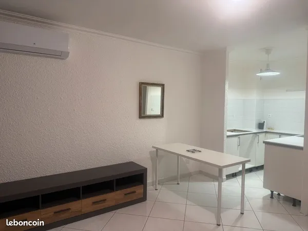P2 meublé avec cour et garage location étudiant