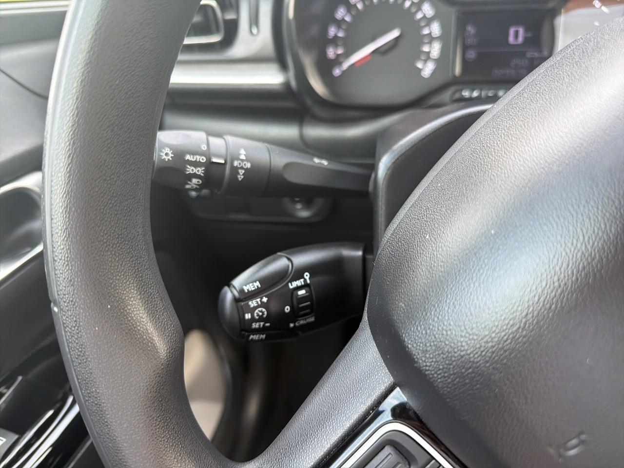 Citroën C3 1.2 puretech 83ch s&s shine — photo 17