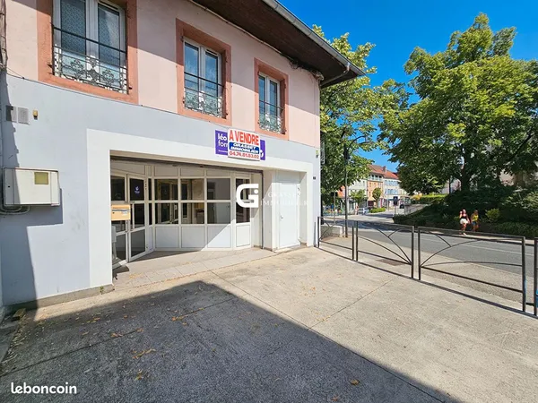 Local commercial 207 m² OYONNAX