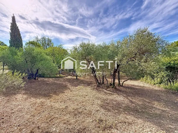Terrain constructible à Carcès - 20% d'emprise au sol