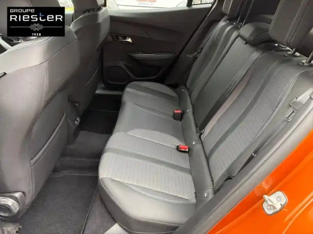 Peugeot 2008 puretech 130 s&amp;s bvm6 — photo 12