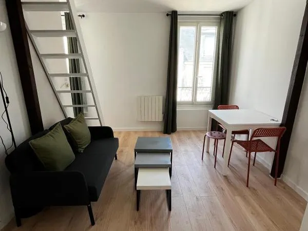 Grand studio avec Mezzanine