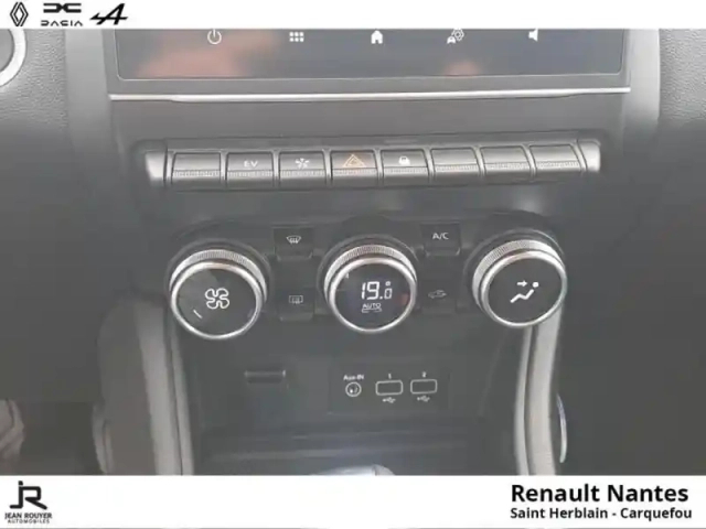 Renault Captur 1.6 e-tech hybride rechargeable 160ch techno — photo 12