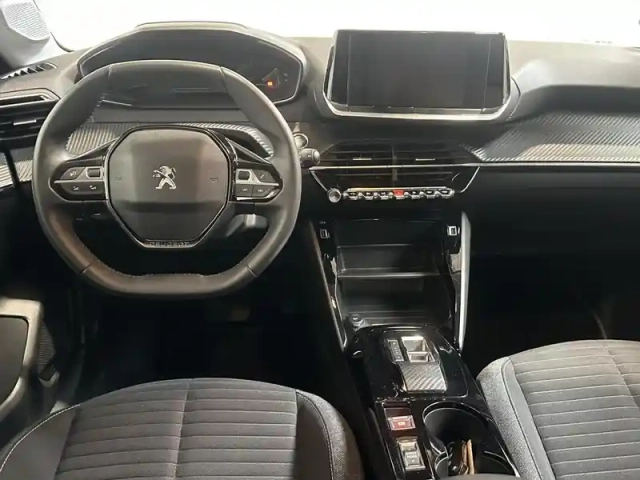 Peugeot 208 e- 136ch active — photo 8