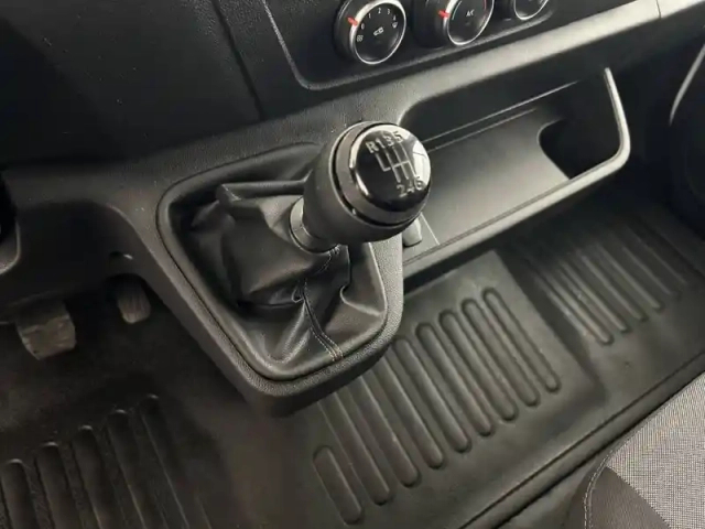 Renault Master fgn trac f3500 l2h2 blue dci 135 — photo 55