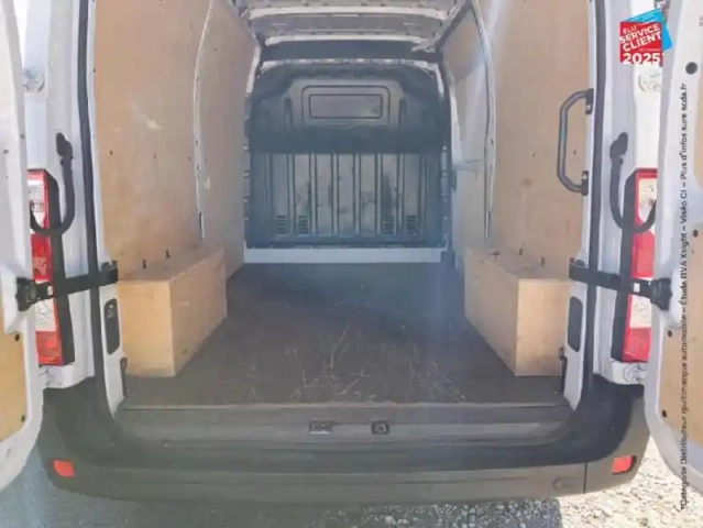 Renault Master fg f3500 l2h2 2.3 blue dci 135ch confort euro6 — photo 14