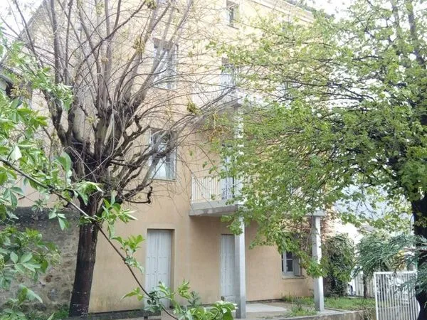 Appartement de 70 m2 en rez-de-jardin à louer en centre ville de Bas en Basset