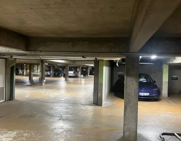 Stationnement Vente Paris 14800€