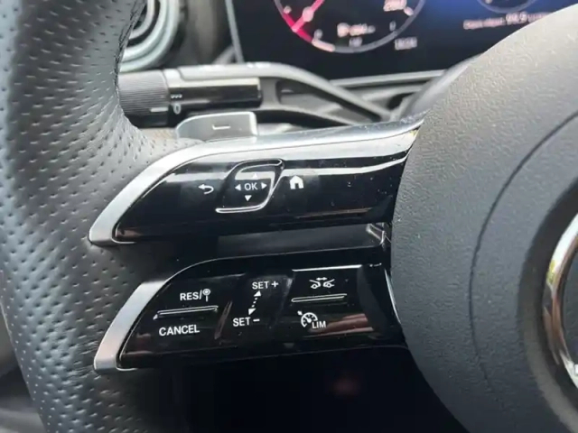 Mercedes Cle 220 d amg line coupé — photo 24