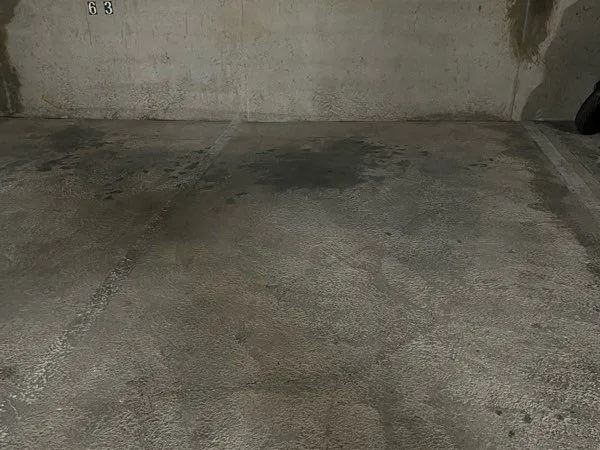 Location place parking souterrain