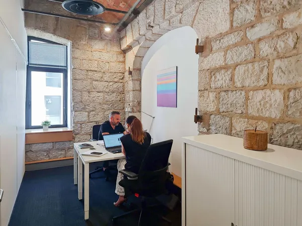 Bureau privé à louer  Regus MARSEILLE, Les Docks