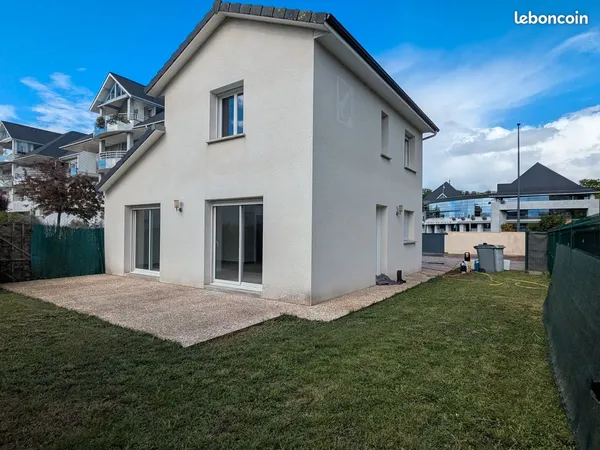 MAISON A LOUER LONS (F4,90m2,2016,BBC)